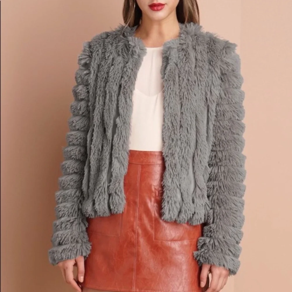 Greylin Natalia fuzzy‎ blazer
